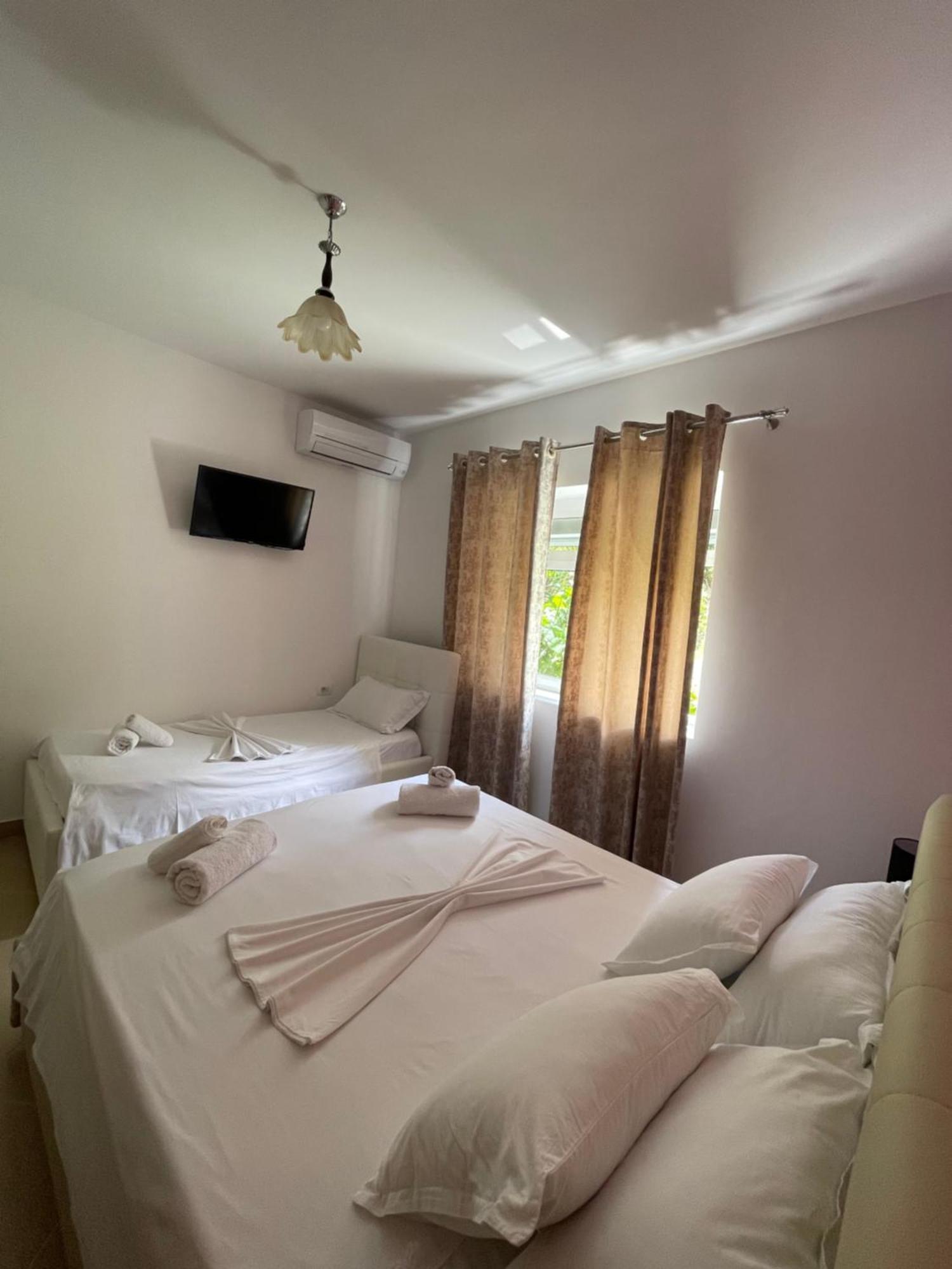 Hotel Eljos House Përmet Extérieur photo